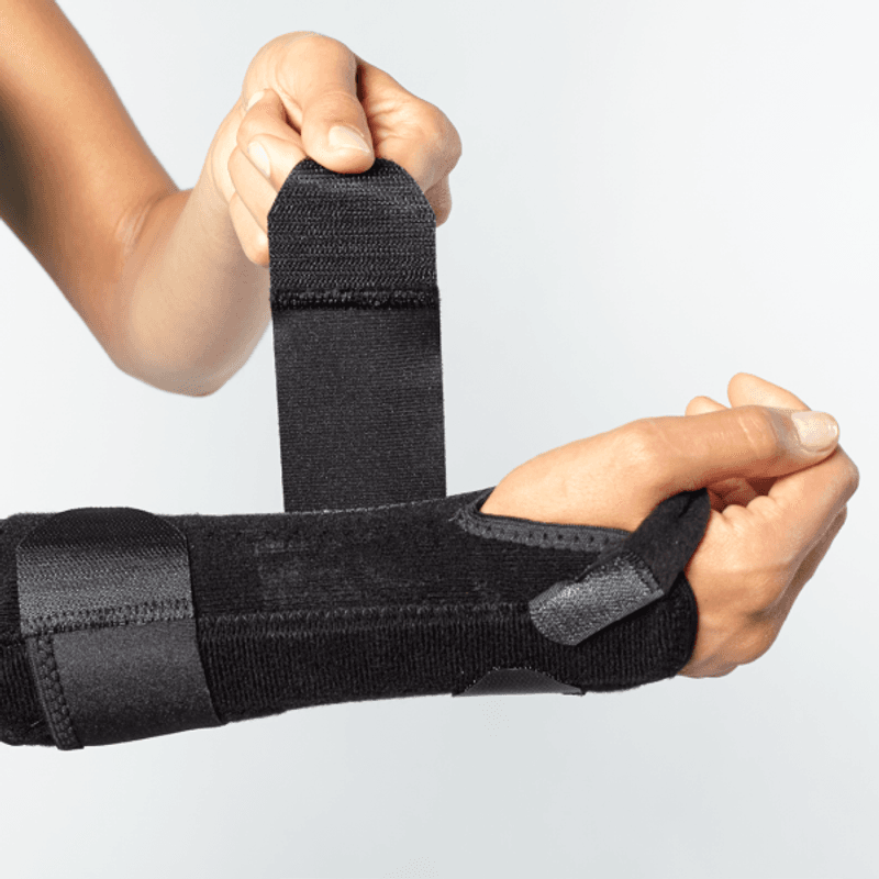 DP3 Cock Up Wrist Brace
